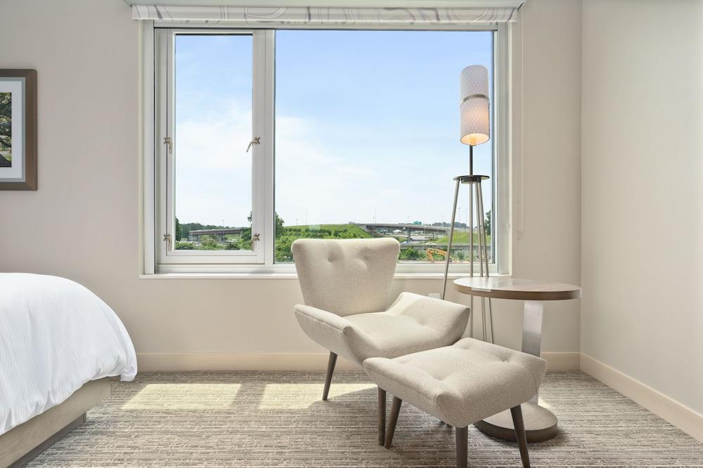 Element Hampton Peninsula Town Center Hotel Eksteriør billede